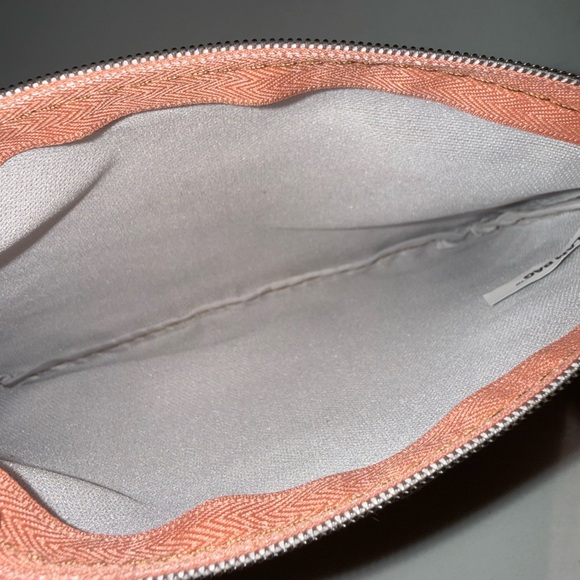 Ipsy Small Makeup Bag w/e.l.f. Liquid Blush & Brush - Picture 3 of 3